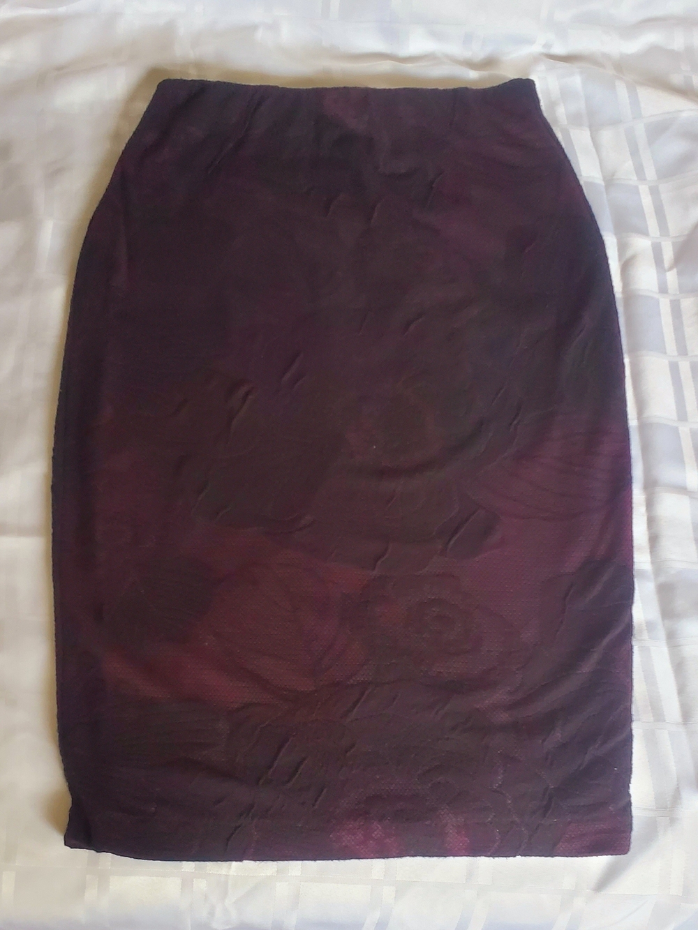 Bella Luxx Deep Plum Floral-Texture Pencil Skirt